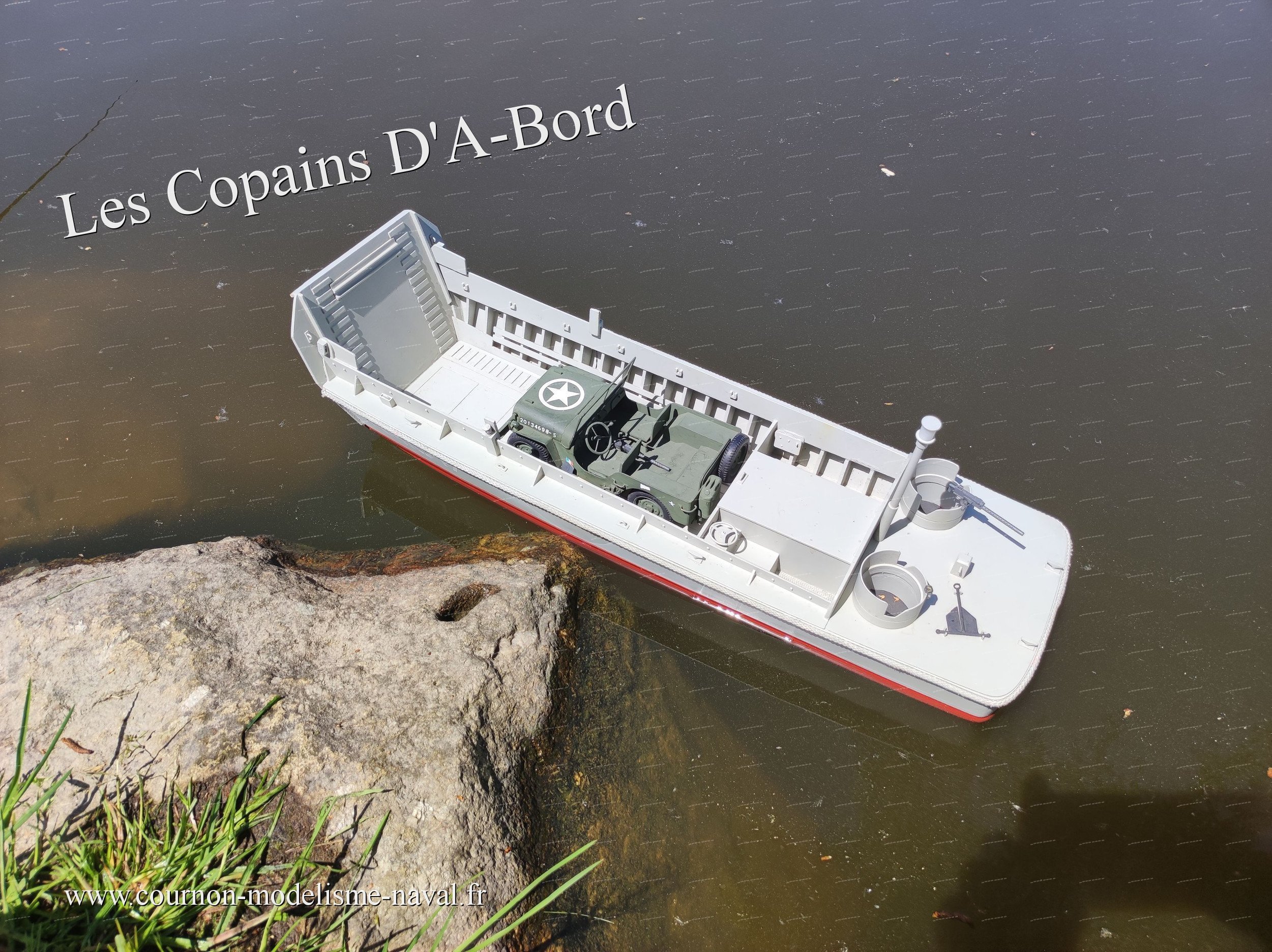 01 Barge_debarquement.jpg